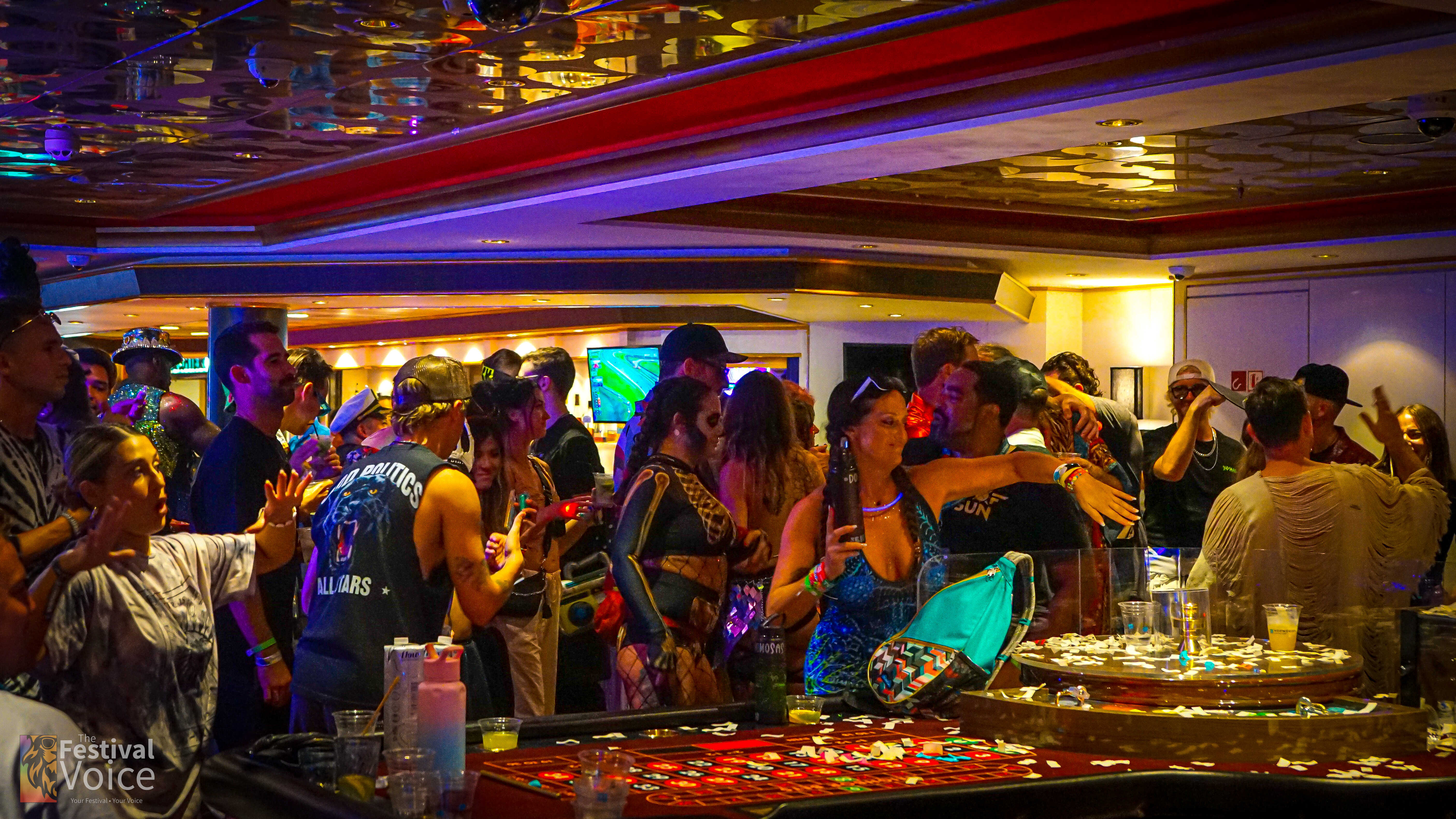 groove-cruise-cabo-2022-375_optimized