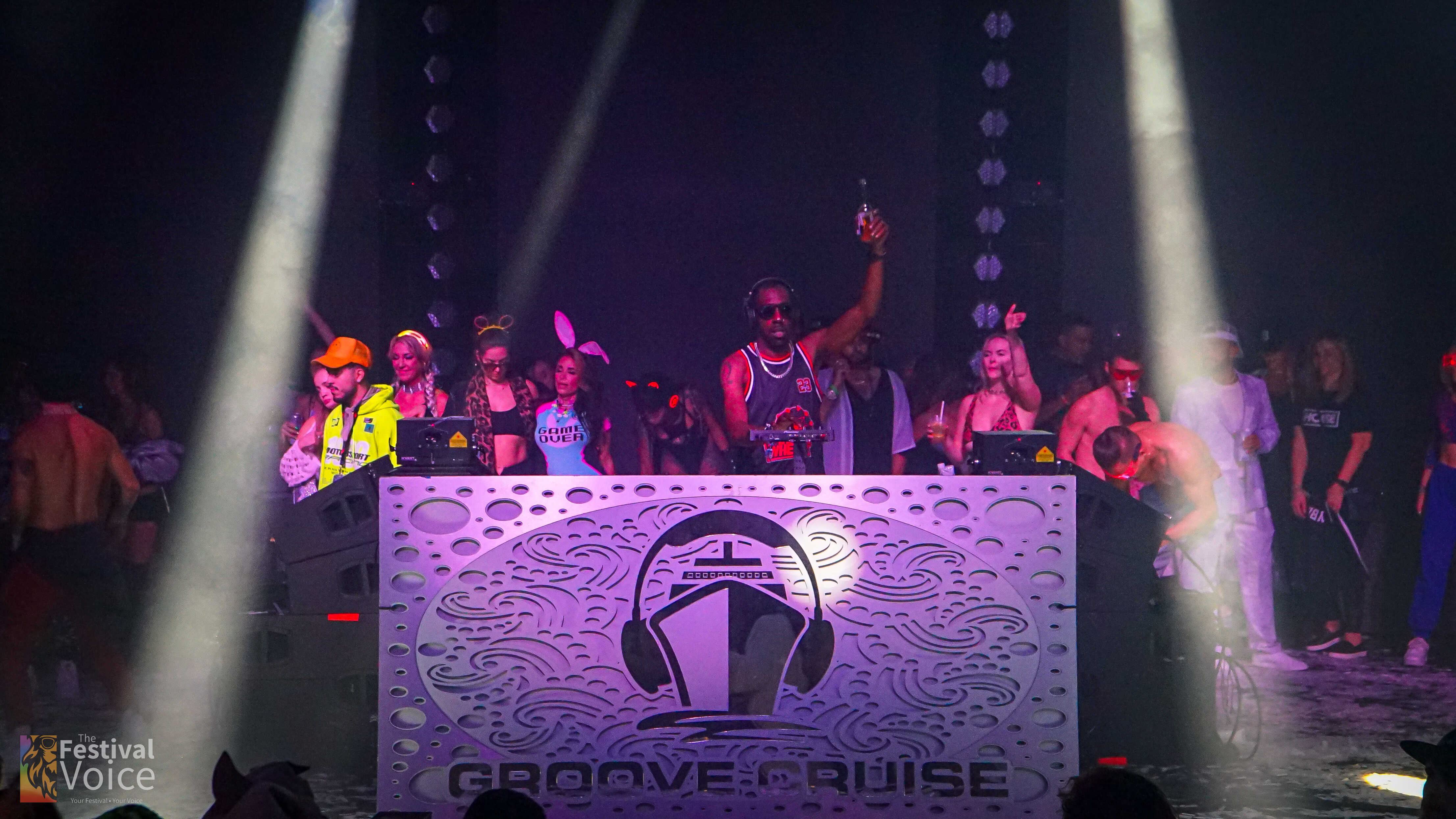 groove-cruise-cabo-2022-685_optimized