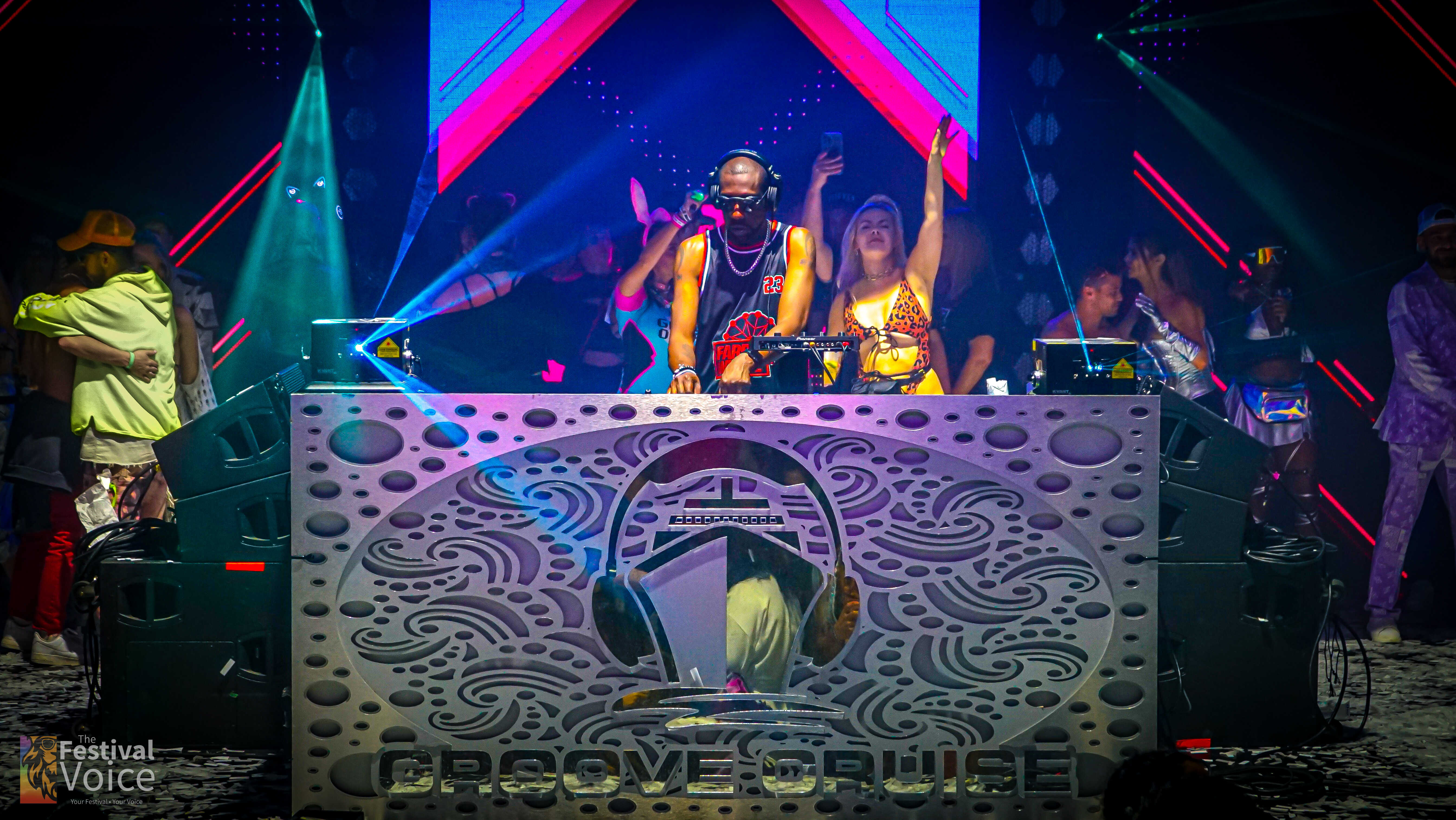 groove-cruise-cabo-2022-689_optimized