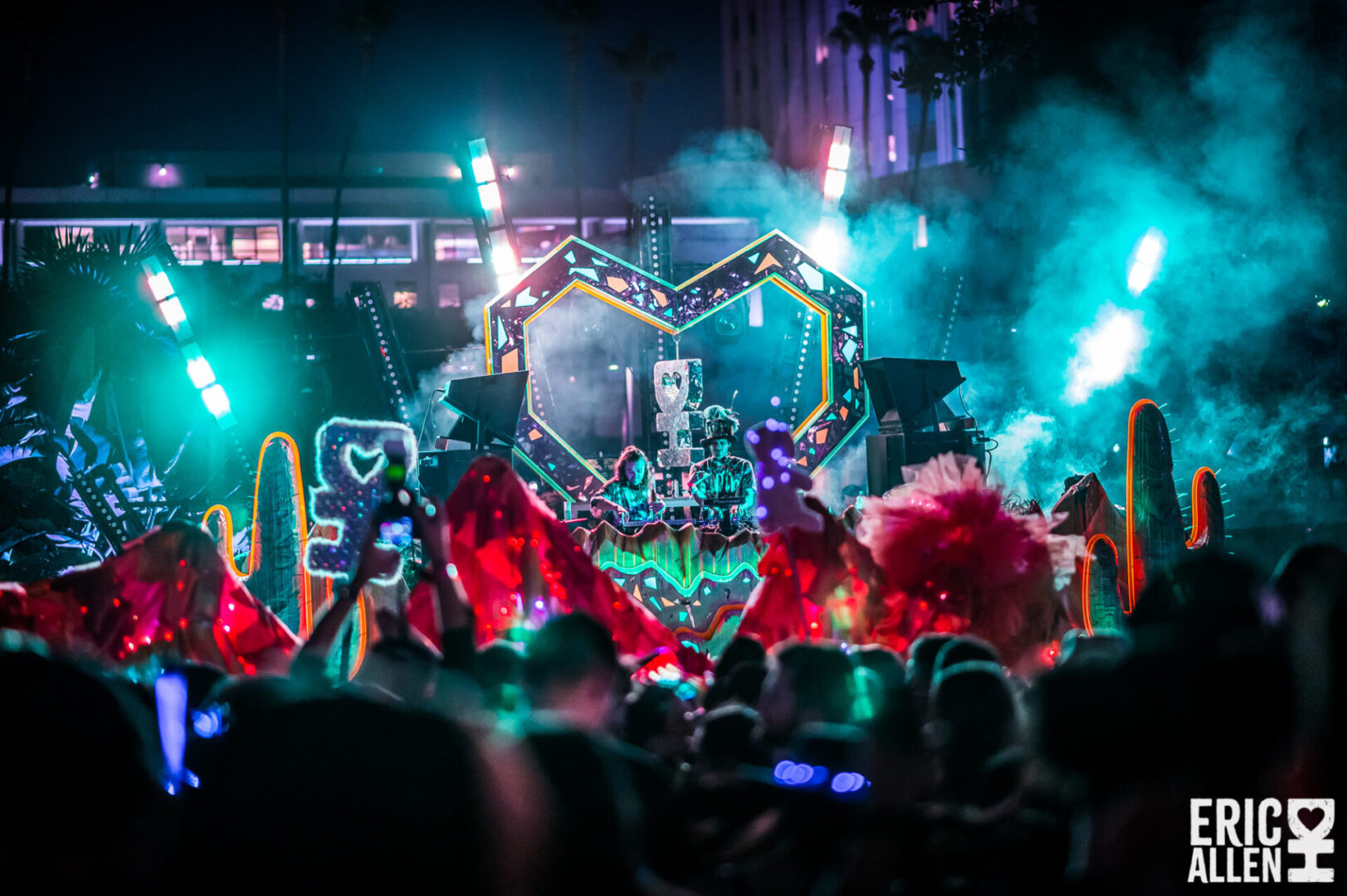 Desert Heart Thrills The Festival Voice