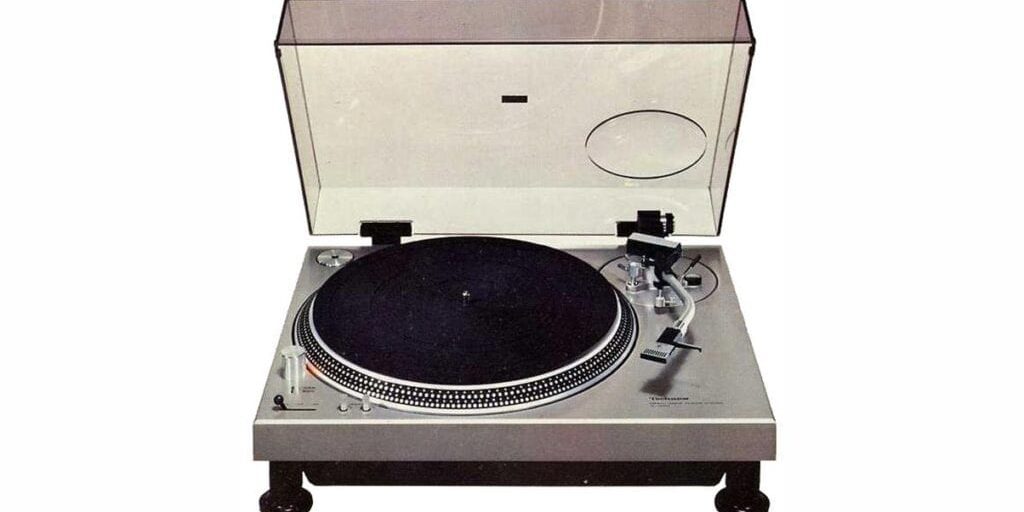 7-Ways-the-Demise-of-the-Technics-Turntable-Will-Change-DJ-Culture-copy-1204x642