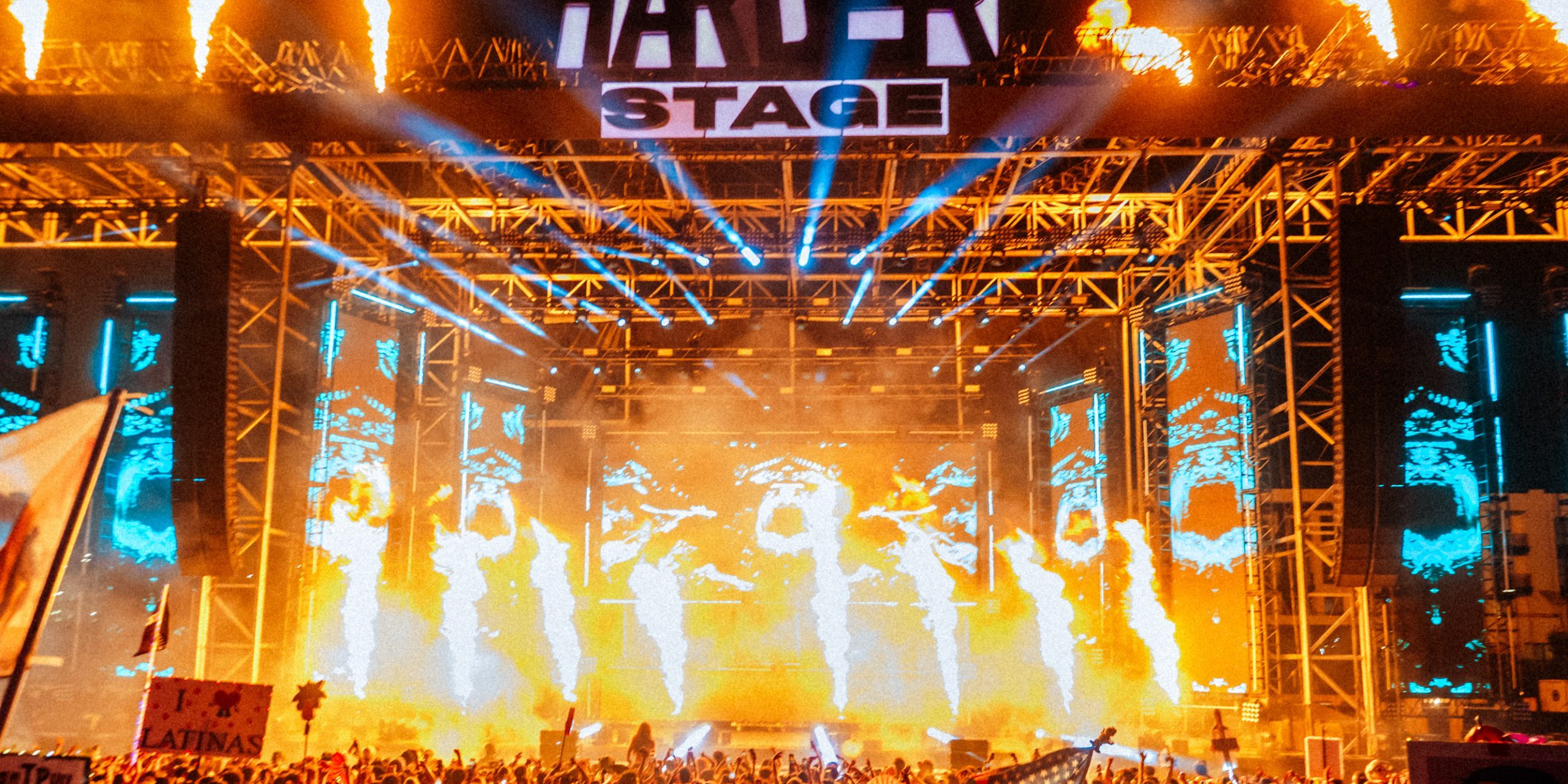 Photoby DEMIAN BECERRA HOLY_MOUNTAIN